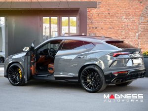 Lamborghini Urus Custom Wheels - EVO-6T by Vossen - Gloss Black Lamborghini Urus Custom Wheels - EVO-6T by Vossen - Gloss Black